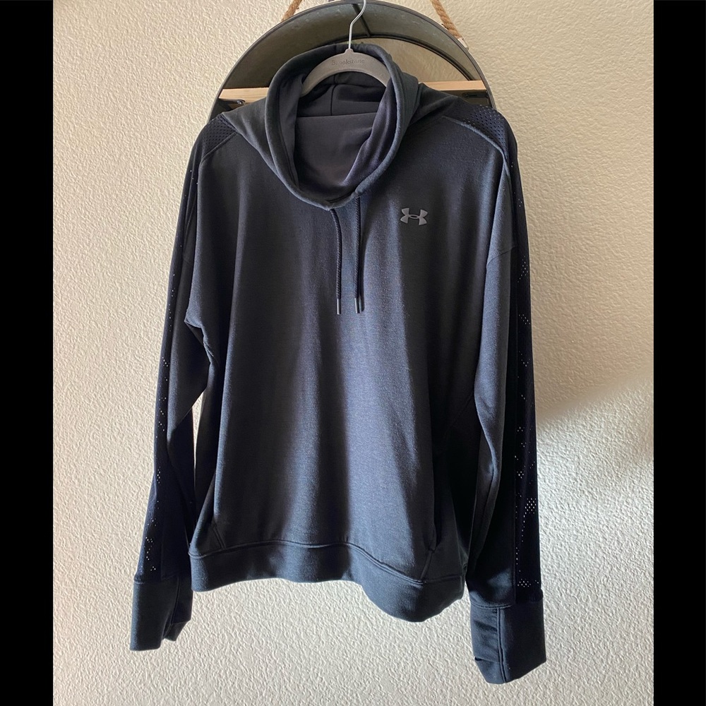 Under armor long sleeve top